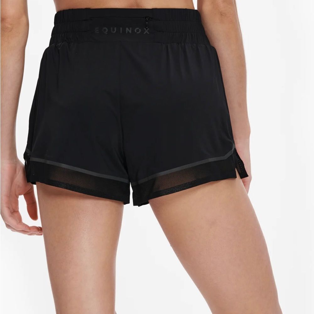 Equinox Run Short 4” in Black sz S NWT